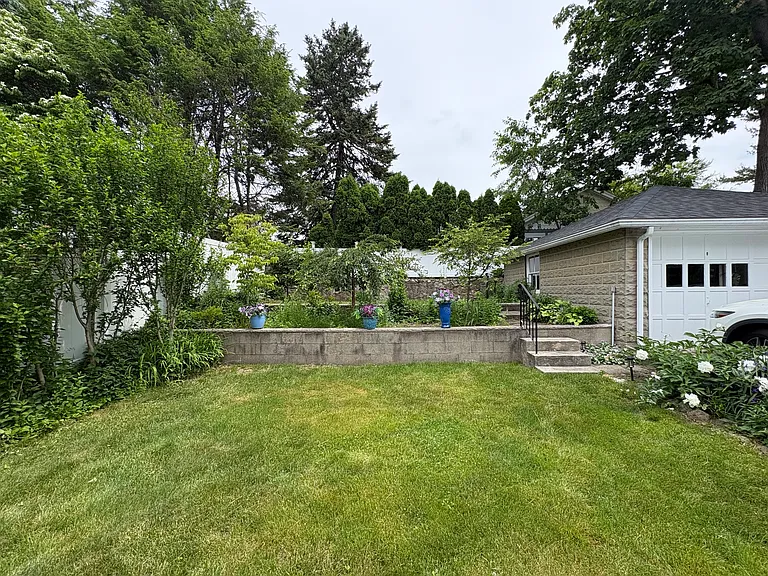 35 Sanborn Ave #2 — Photo 74