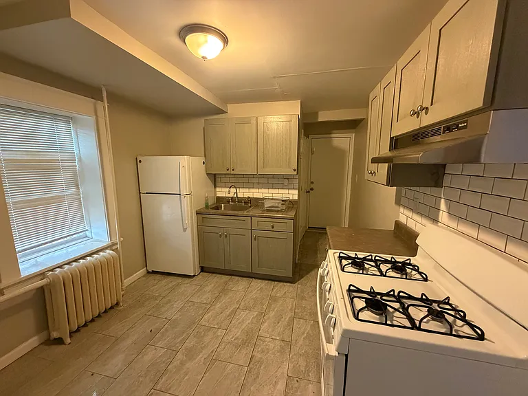112 Livingston Ave #1 — Photo 1