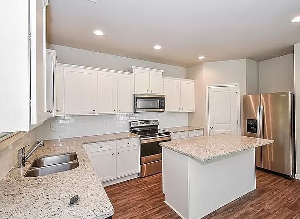 2nd image of 3377 Dacite Ct
