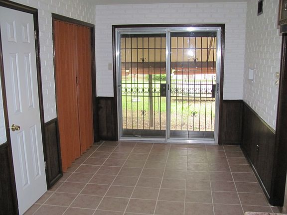 4th image of 5771 Bartlett Woods Dr