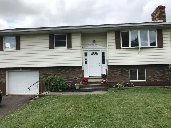 1 Seminary Rd, Hanover Township, PA 18706