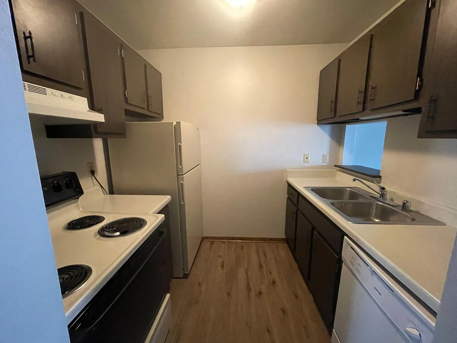 1 bed, 830 sqft, $1,050 — Photo 2