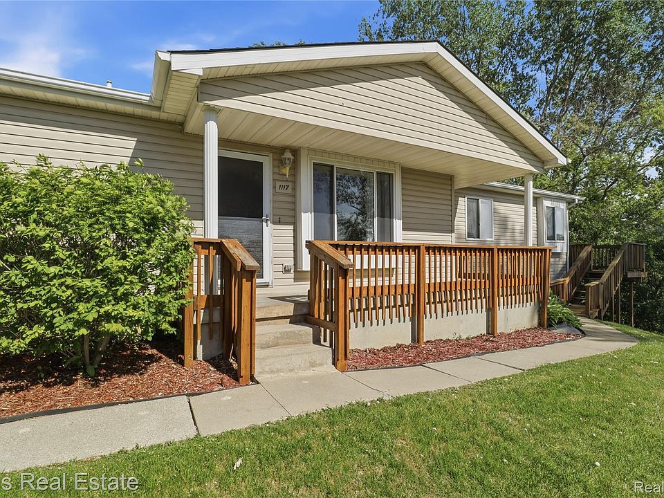 1st image of 1117 Lake Shore Cir