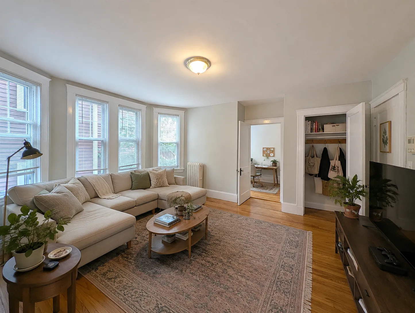 1 bed, 700 sqft, $2,800 — Photo 3