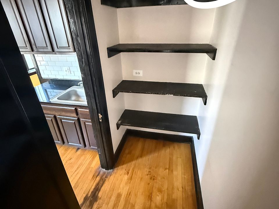1st image of 1248-60 W Devon Ave #1254-3