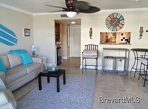 Living room to kitchen pass 