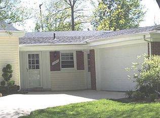 8555 Church Rd, Grosse Ile, MI 48138