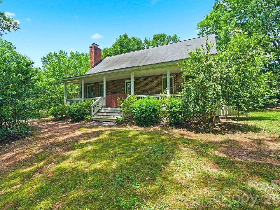 1st image of 9143 Sadlers Ridge Rd