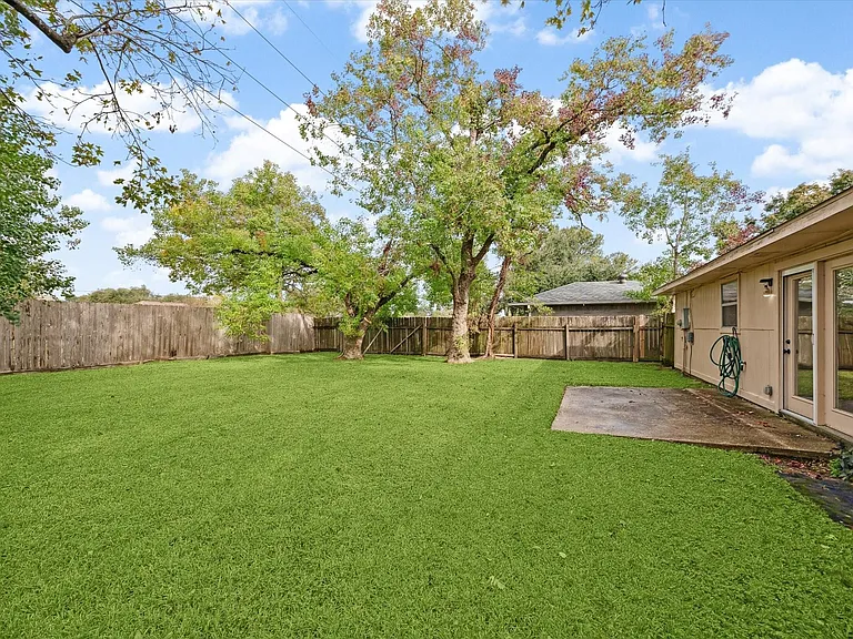 2723 N Brompton Dr — Photo 21