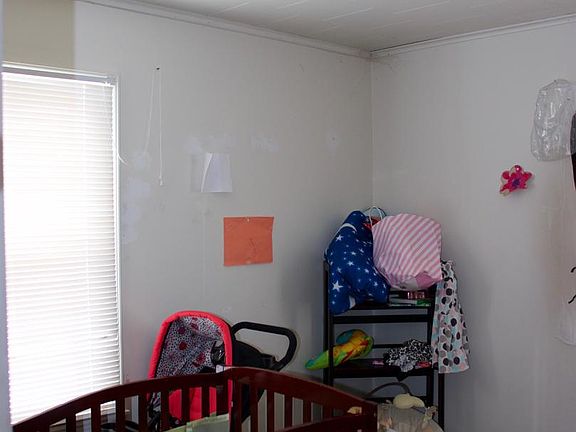 4th image of 304 N Oakland Ave