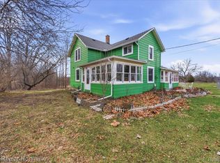 1355 Five Mile Rd, Whitmore Lake, MI 48189