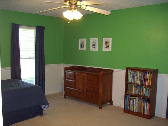 4th image of 2227 Selma Dr