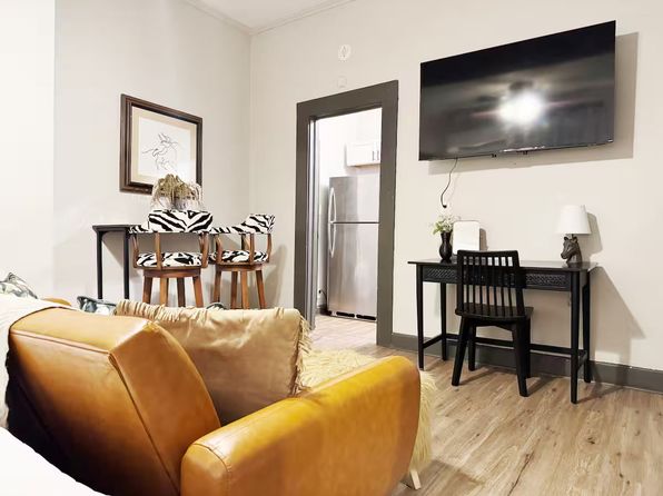 133 Washington Ave #2
