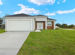 363 Pinehurst Ave, Lehigh Acres, FL 33974