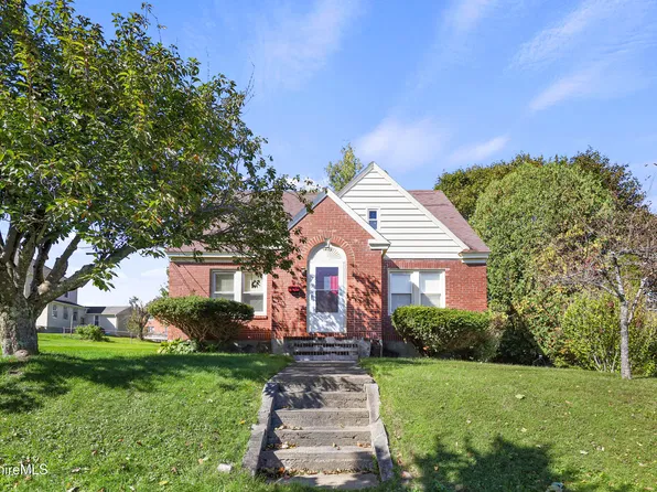 1229 Tyler St, Pittsfield, MA 01201