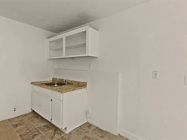 4222 18th St N — Photo 17