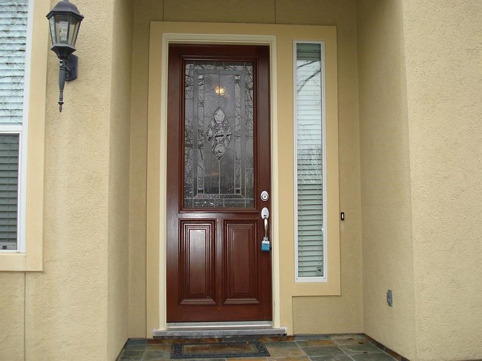 1st image of 157 White Dr