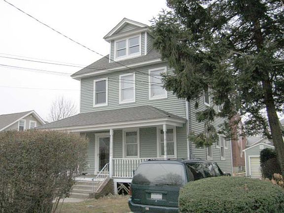 2nd image of 202 Washington Ave