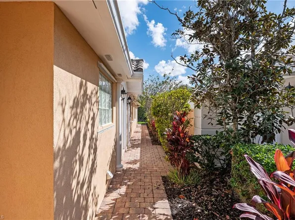 28281 Islet TRL, BONITA SPRINGS, FL 34135