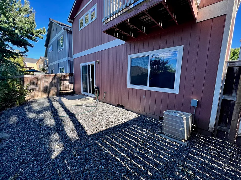 2635 Parkwood Village Ln — Photo 29