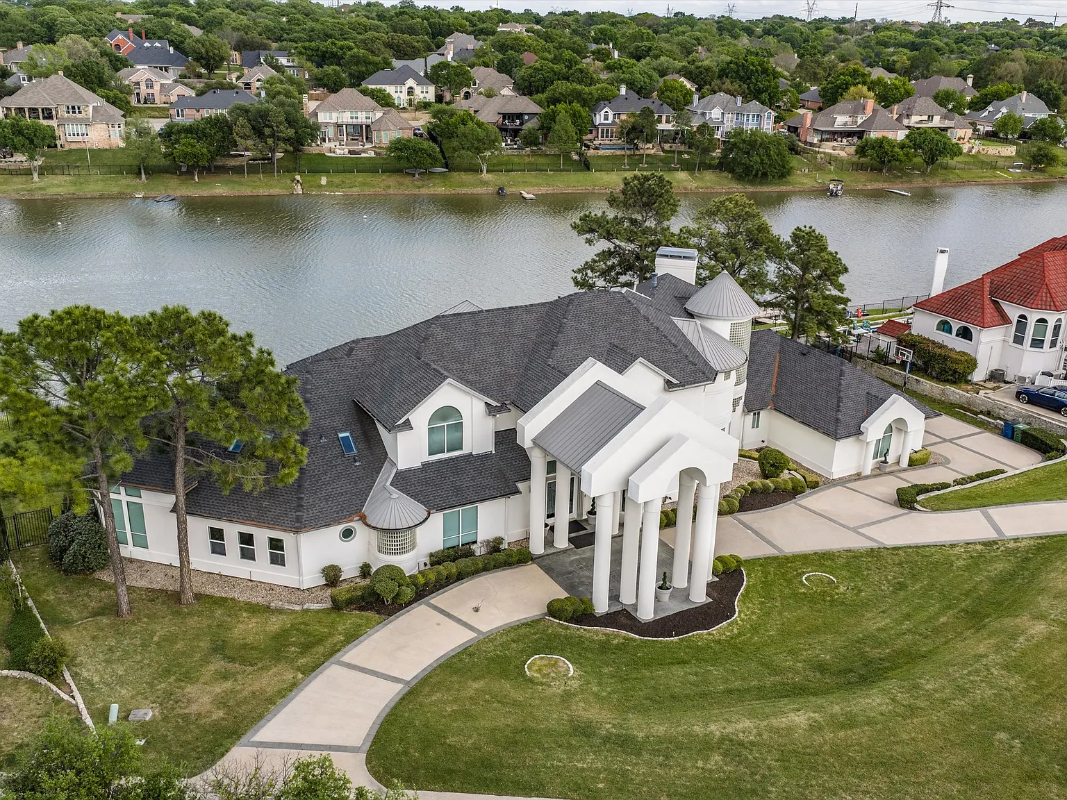 6 bed, 7444 sqft, $14,985 — Photo 1