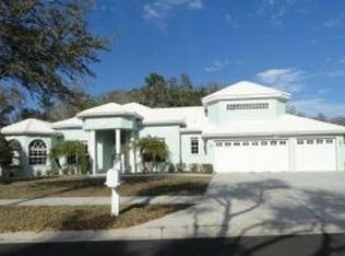 4981 Cross Pointe Dr, Oldsmar, FL 34677