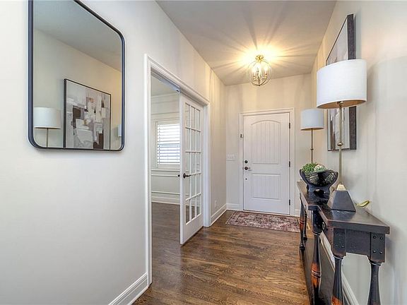 5th image of 5903 Alhambra Dr