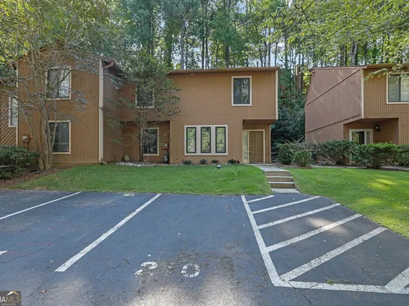 878 Lake Hollow Blvd SW, Marietta, GA 30064