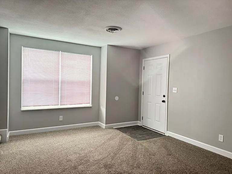 1510 W Knollwood Cir — Photo 2