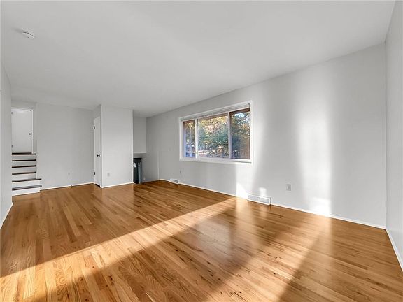 5th image of 6440 N Mercier St