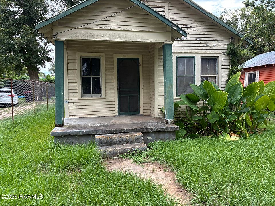 1st image of 107 Savannah St