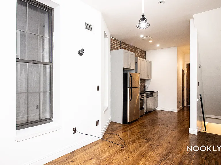 73 Jefferson St #1R — Photo 13