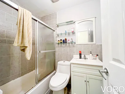 Rented by Voro New York | media 8