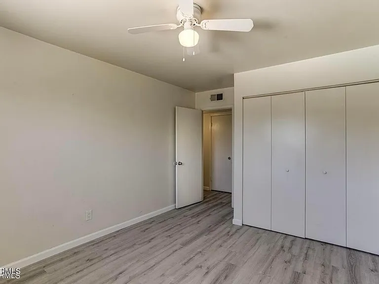 40 E Fairmont Dr — Photo 10