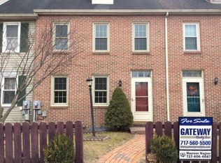 8 Hilldale Dr, Ephrata, PA 17522