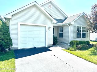 20 Clear Lake Rd, Whiting, NJ 08759