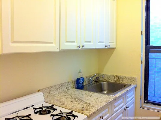 Rented by Bond New York | media 24