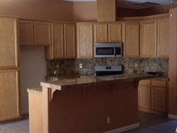4th image of 4017 Mount Royal Dr