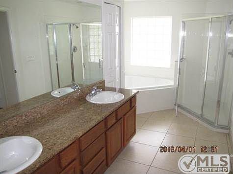 5th image of 1018 SW Majorca Ave
