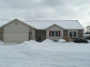 17882 Bay Winds Dr, South Bend, IN