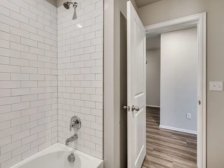 3102 Debbie Ln — Photo 17