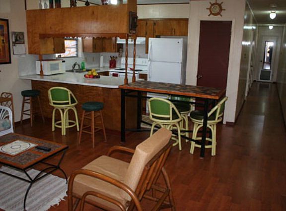 5th image of 115 E Kingfish St