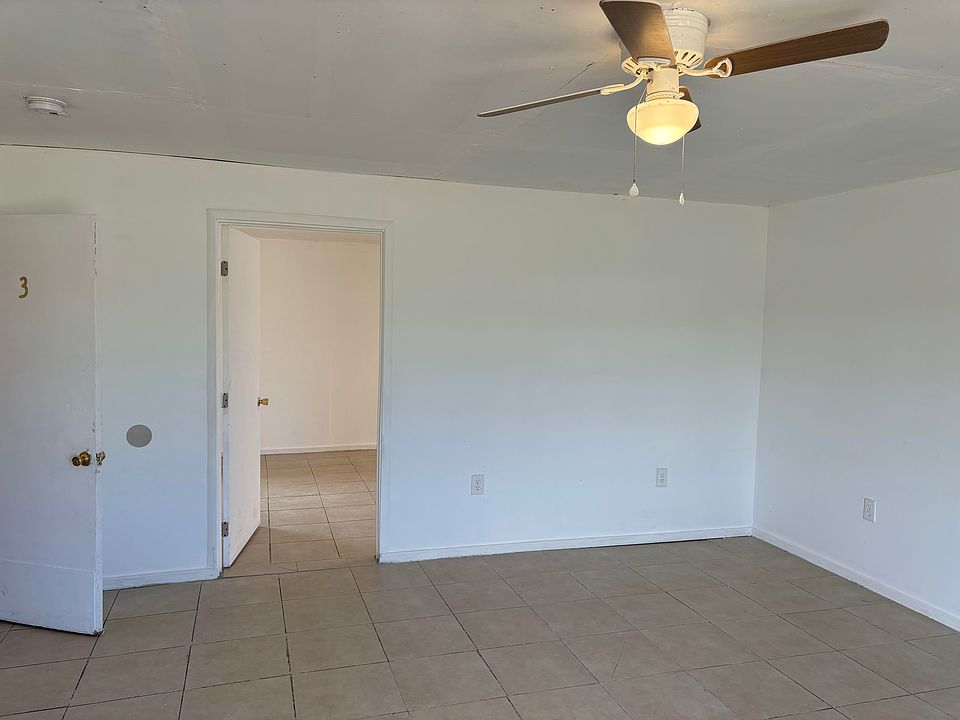 1st image of 1002 W Hopi Dr #3