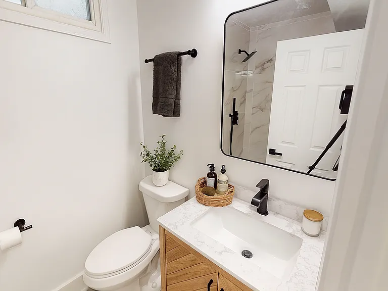 1230 Penn St NE #2 — Photo 4