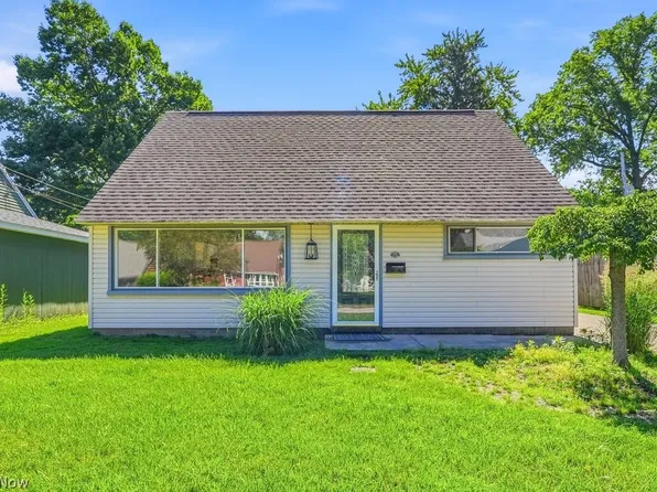 1757 Windsor St, Cuyahoga Falls, OH 44221