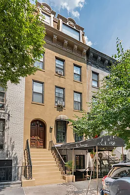 Rented by Lisa Management Inc | media 11