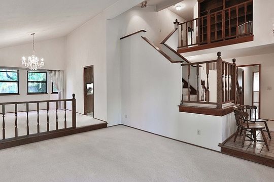 3rd image of 3905 Cinnabar St