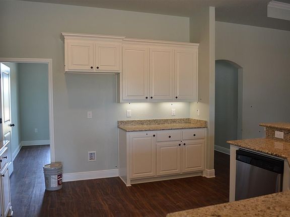 5th image of 3515 Aubrey Ln
