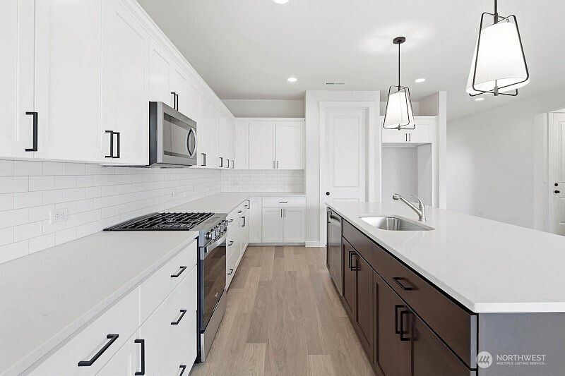 5th image of 14216 14th Avenue Ct E #196