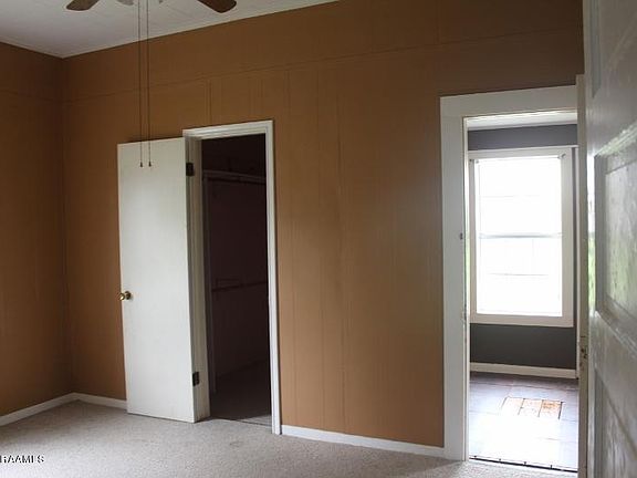 5th image of 610 S Parkerson St